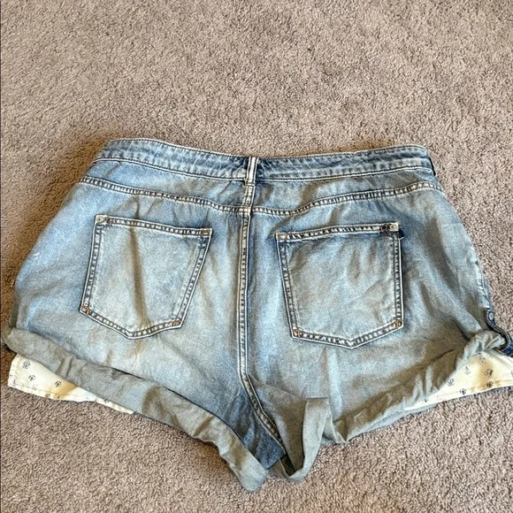 Anthropologie Pilcro the relaxed shortie shorts - Picture 12 of 14